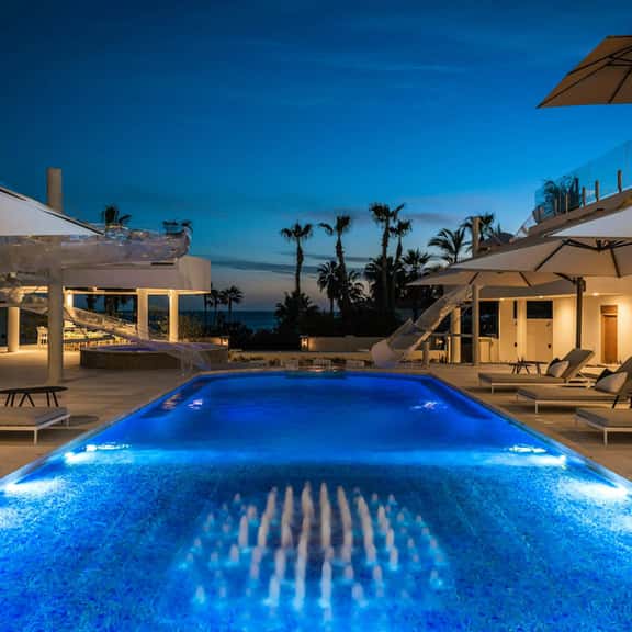 Casa Aqua Blanca at Tourist Corridor by The Agency - Imagen 1