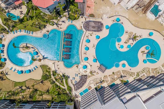 Beachfront 3BR Condo at Tortuga Bay by The Agency Baja Travel - Imagen 4