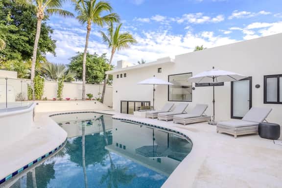 Casa Tres Palmas at el Pedregal by The Agency Baja - Image 3