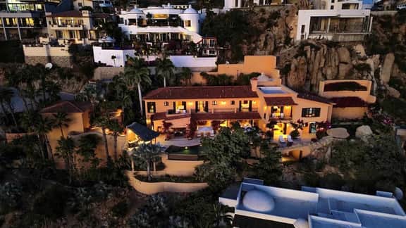 Luxury 6BR Villa Casa Luca By The Agency Baja - Imagen 2